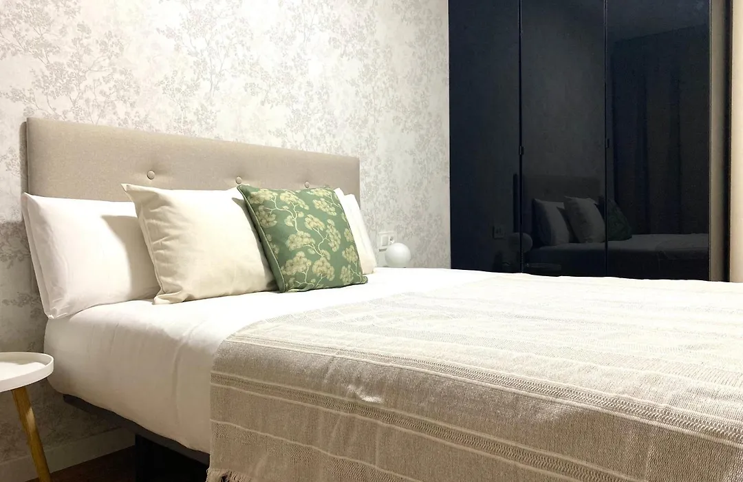 Anais Apartments By Gaiarooms-1
